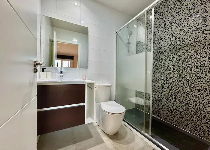 Lucerna Ii, Bajo 2 *